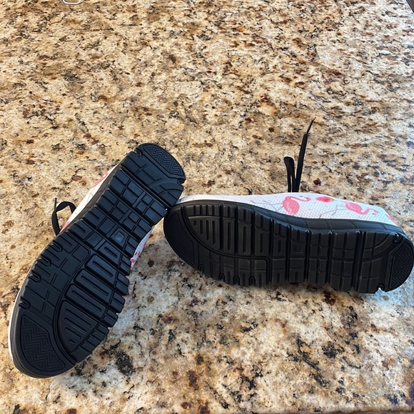 New Flamingo Tennis Shoes Sz 40 - Picture 3 of 4